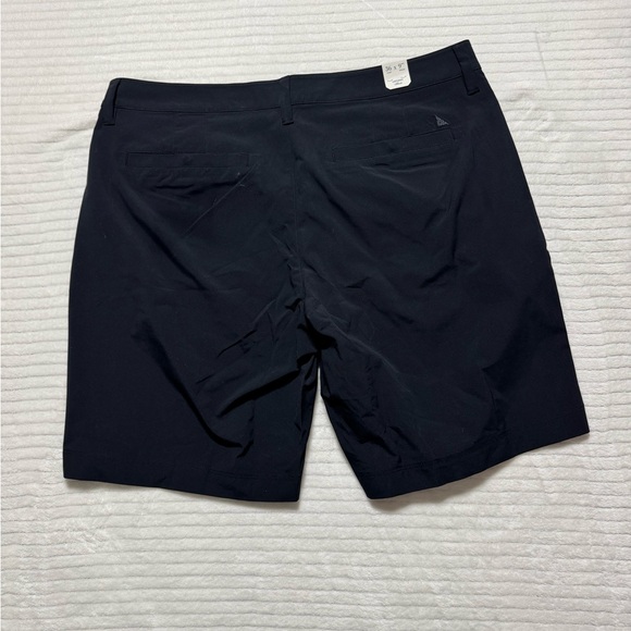 UNTUCKit Men's Dark Blue Flat Front Shorts - Picture 11 of 11